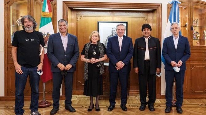 A días de las elecciones, Alberto Fernández se mostró con Evo Morales y Correa, y apuntó contra la Corte