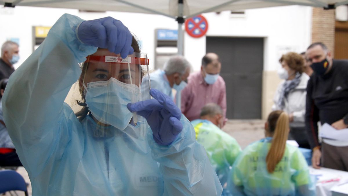 Córdoba: se mantiene el descenso de casos positivos, fallecimientos e internaciones por coronavirus