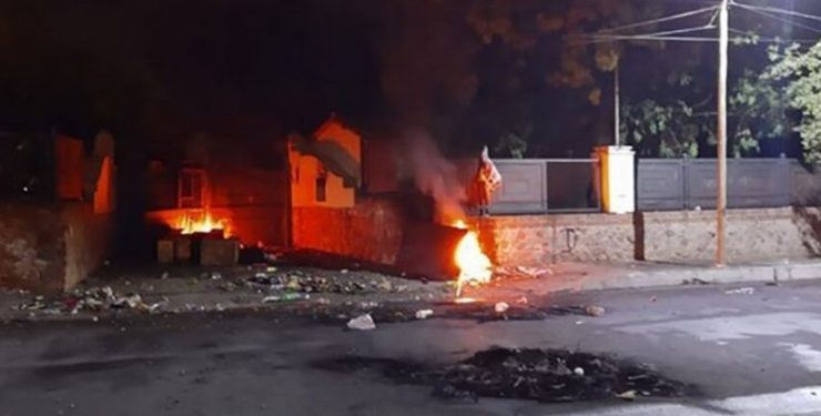 Incendiaron los portones de la residencia del gobernador de La Rioja