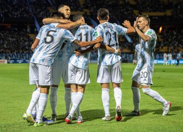 Uruguay despidió al Maestro Tabárez tras 15 años como entrenador