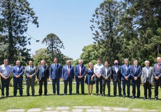 Pacto Fiscal que firman hoy 23 gobernadores: Mayor presión impositiva provincial para poder recaudar más de $70.000 millones