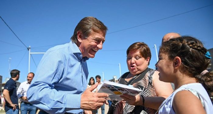 En una entrega de viviendas en Guaymallén Suarez destacó “todo lo que ha hecho Marcelino en estos años”