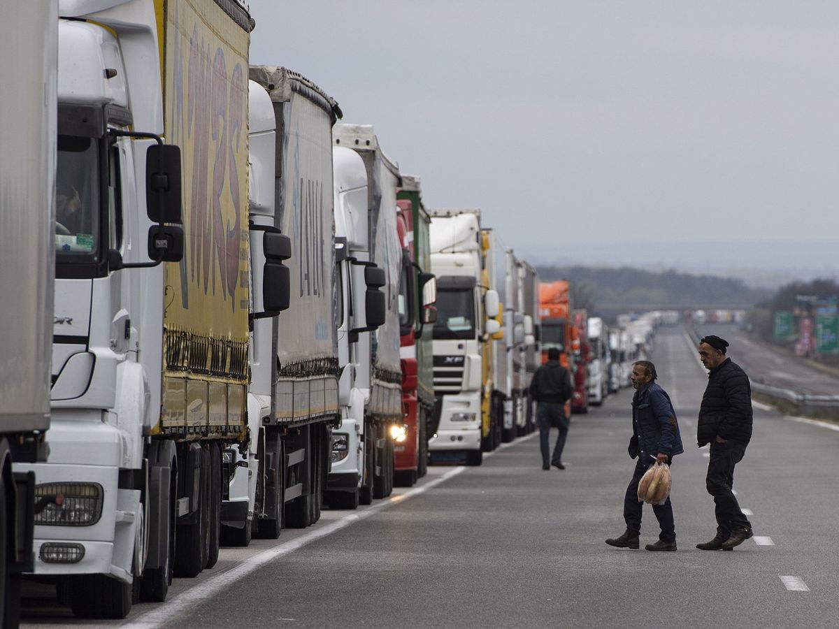 Foto: Camiones en Bulgaria. (EFE)