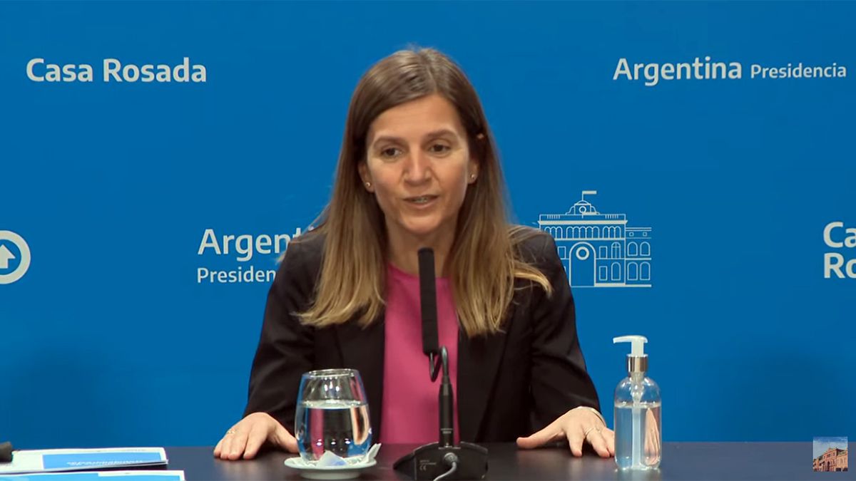 Fernanda Raverta destacó el bono de fin de año para jubilados de ANSES