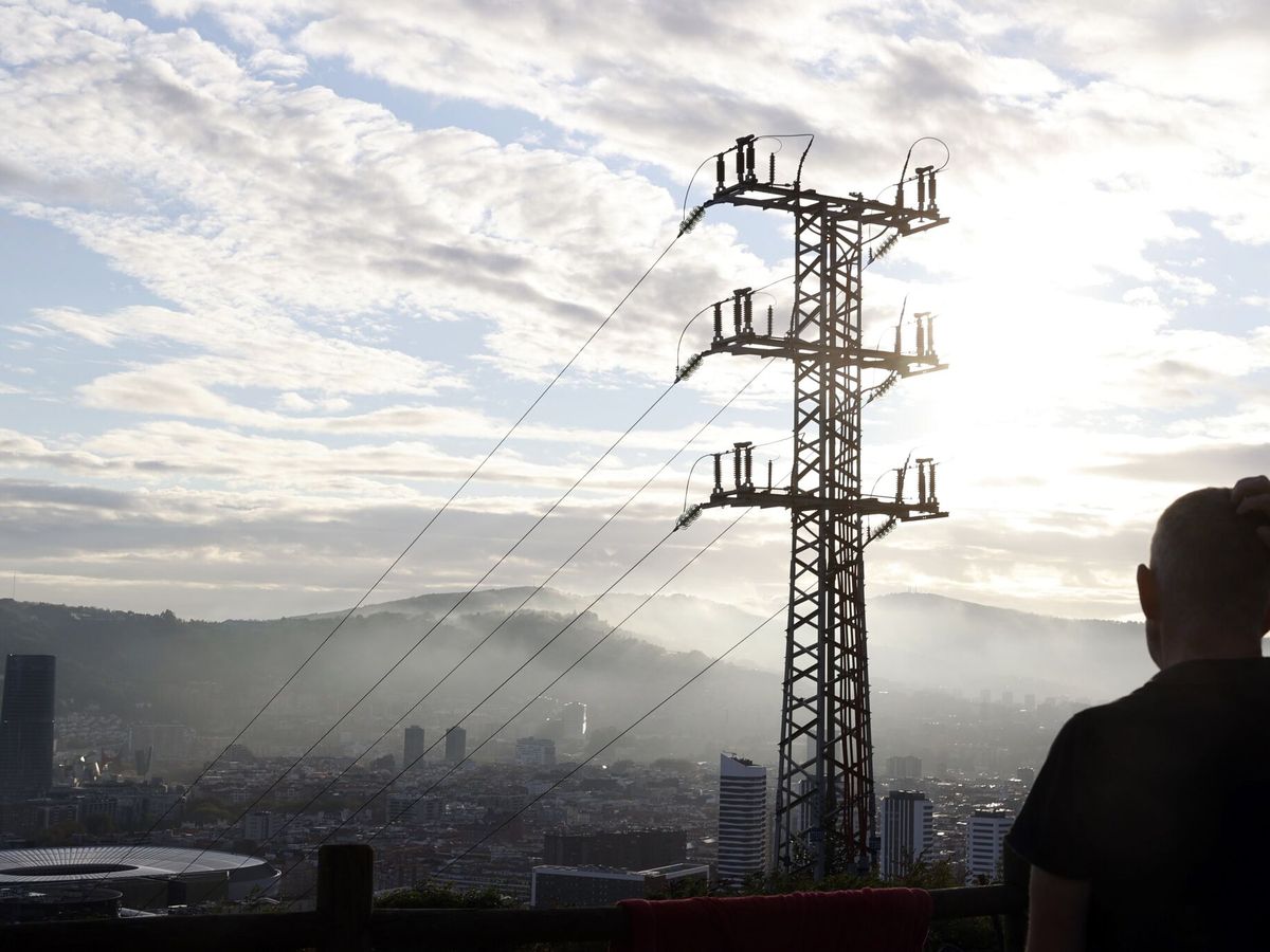 Foto: El precio mayorista de la luz sube el 7,5% y supera por primera vez los 150 euros.