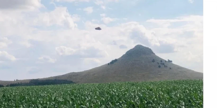 Misterio en Balcarce: se viralizó la imagen de un ovni en el cielo y explotaron las redes