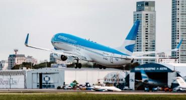 Aerolíneas Argentinas advirtió que sus vuelos pueden sufrir reprogramaciones por suba de contagios