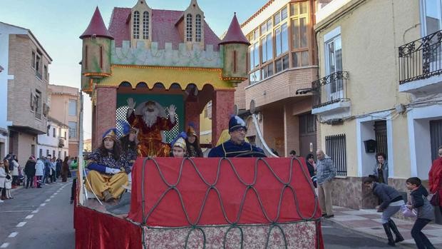 La Covid alarga la Cabalgata de Reyes de Miguelturra, que prescinde de caramelos y de entrega de regalos