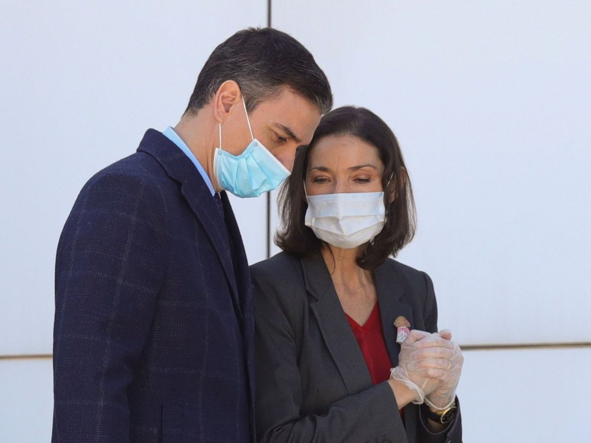 Foto: El presidente del Gobierno, Pedro Sánchez, y la ministra de Industria, Reyes Maroto. (EFE/Juanjo Martín)