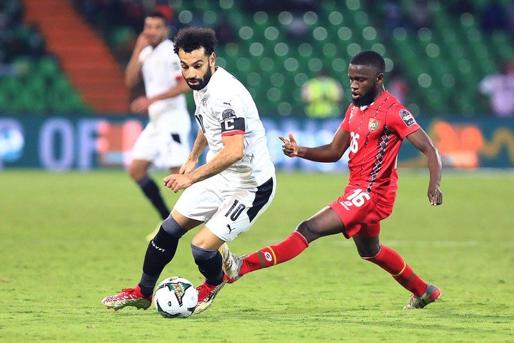 El capitán Salah dio la cara por Egipto (AFP).
