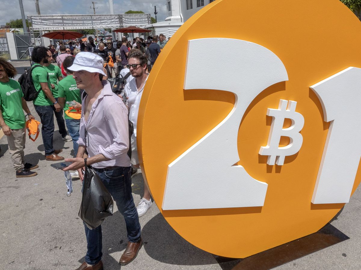 Foto: Imagen de la Bitcoin Convention de 2021, el mayor evento del sector, que se celebra anualmente en Miami. Foto: Efe (Cristóbal Herrera)