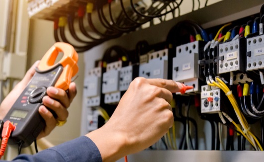 Suarez reconoció que “hace más de 10 años que Mendoza no cubre sus picos de demanda en el verano”