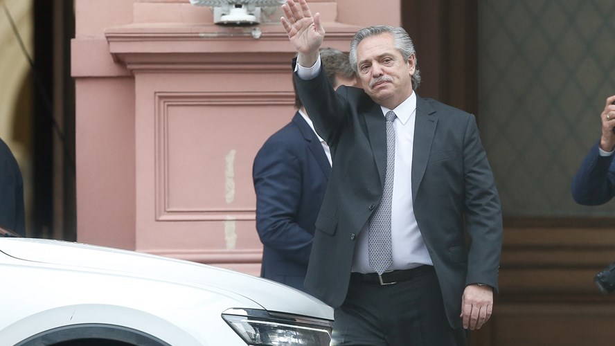 En medio de las tensiones, Alberto Fernández partió al encuentro de Putin y Xi Jinping: los detalles de la gira