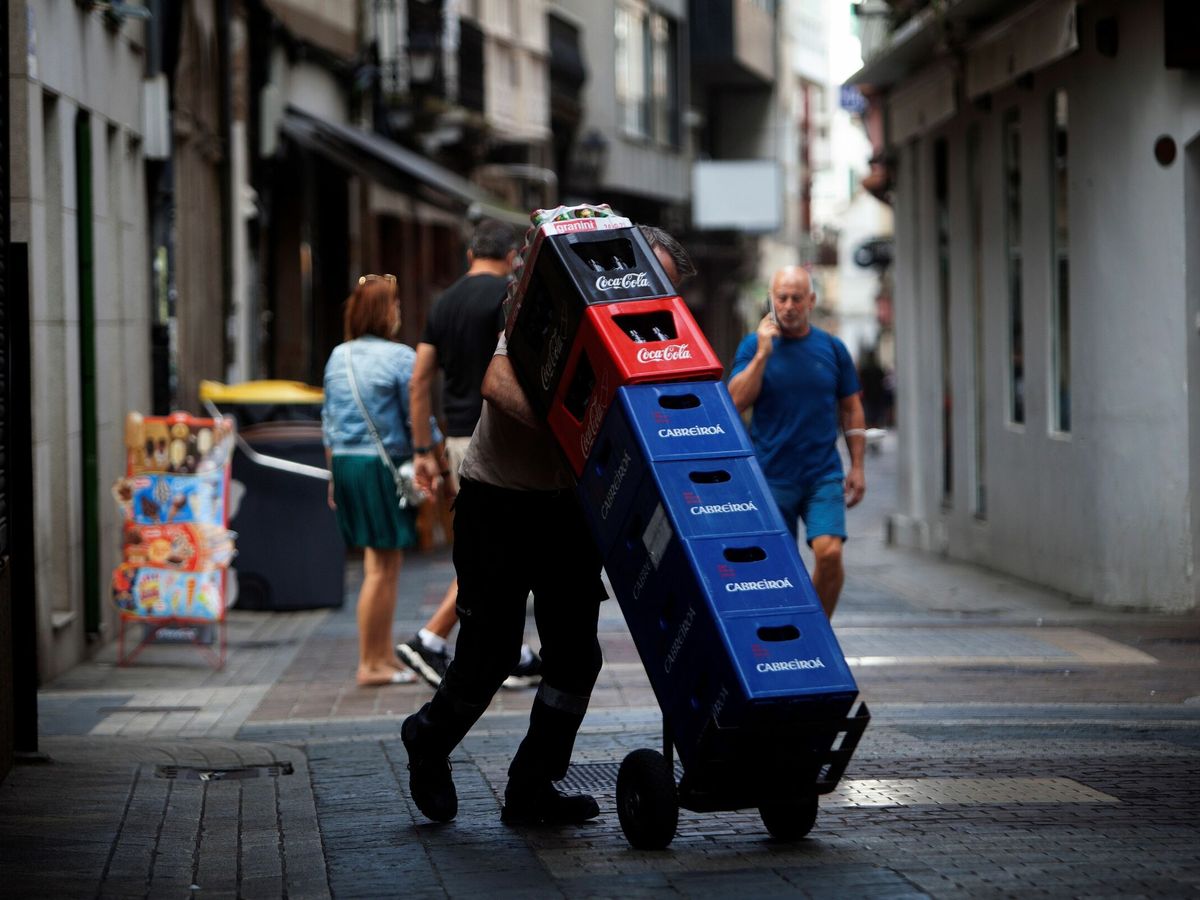 Foto: La hostelería explica una parte menor de la temporalidad. (EFE/Cabalar)