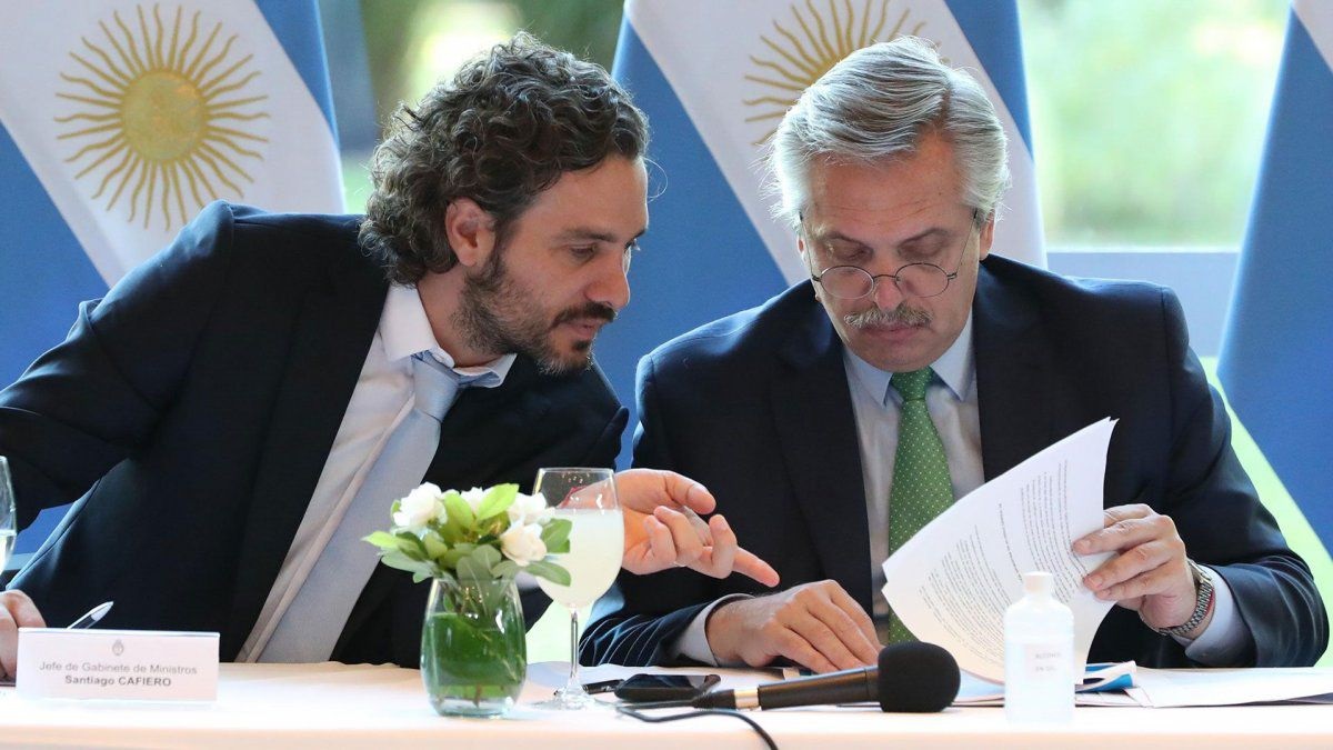 El Gobierno argentino sigue con atención a los argentinos en Ucrania, pero la mitad no quiere irse