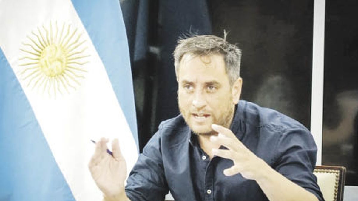 Juan Cabandié se presenta ante el Senado para informar sobre los incendios en Corrientes