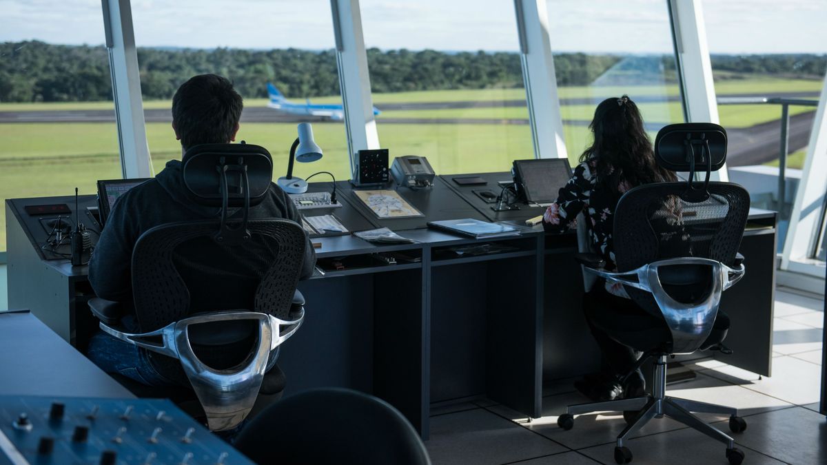 La Empresa de Navegación Aérea criticó el paro de controladores que afecta a miles de pasajeros