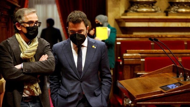 Los comunes retirarán el apoyo a Aragonès en el Parlament si ERC no avala la reforma laboral