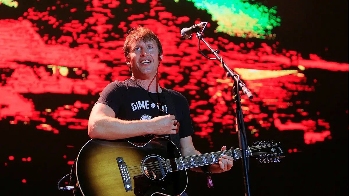 Nueva Zelanda: James Blunt ofrece su música para dispersar a manifestantes antivacunas