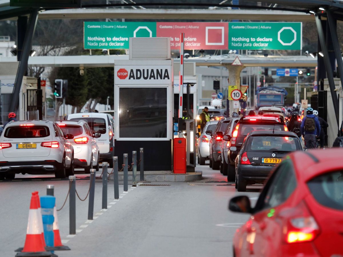 Foto: Filtro fronterizo de Gibraltar. (EFE/A. Carrasco Ragel)