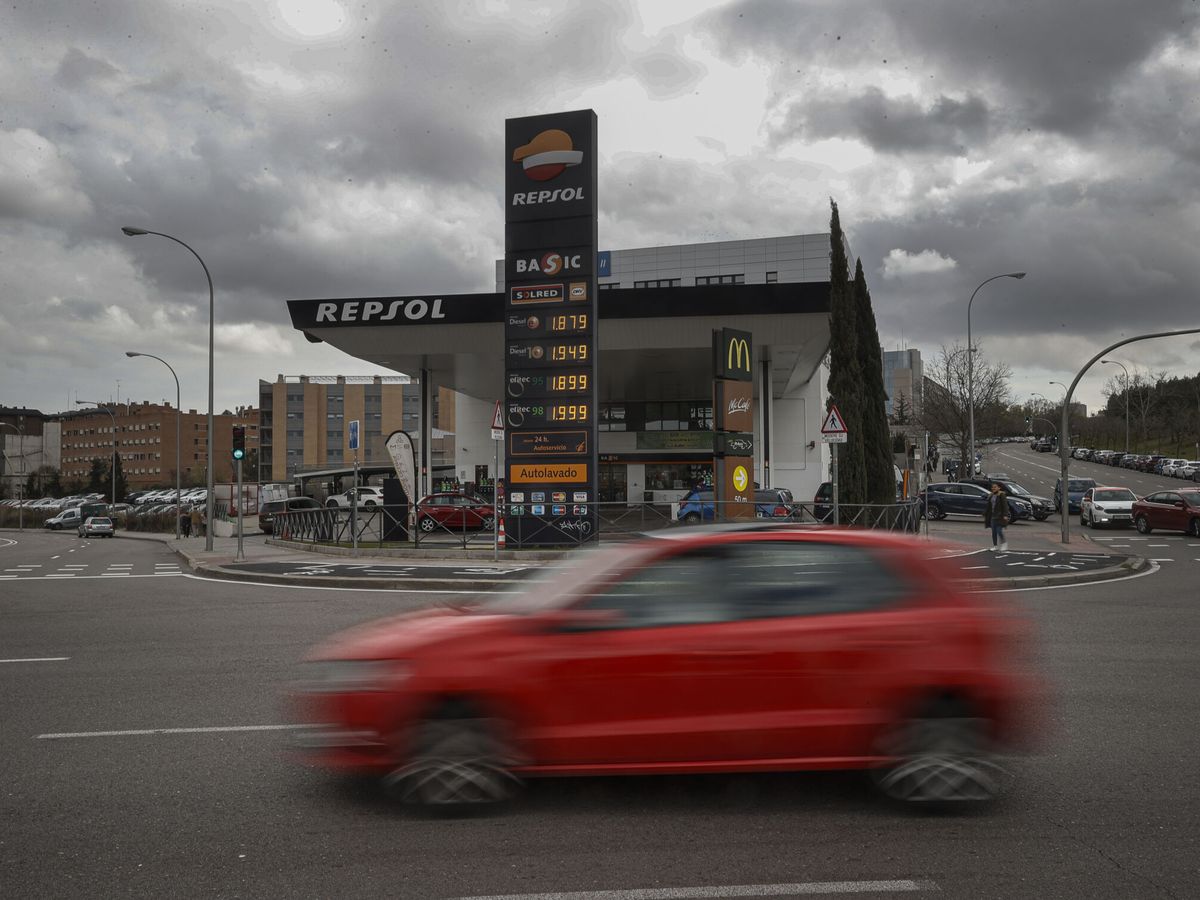 ¿Cuándo baja el precio de la gasolina y cómo se aplican las bonificaciones de combustible?