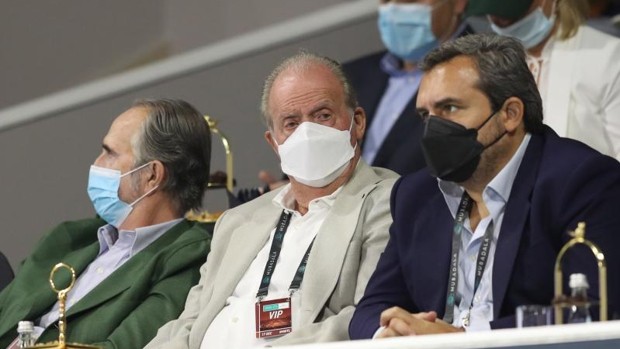 Don Juan Carlos renunció al trust en Jersey tras la boda de su hijo