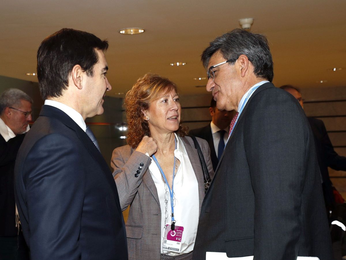 Foto: Carlos Torres, Margarita Delgado y José Antonio Álvarez. (EFE/J.J. Guillén)