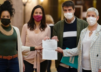 El plante de Junts al español en las aulas de Cataluña destapa las contradicciones entre los socios del pacto