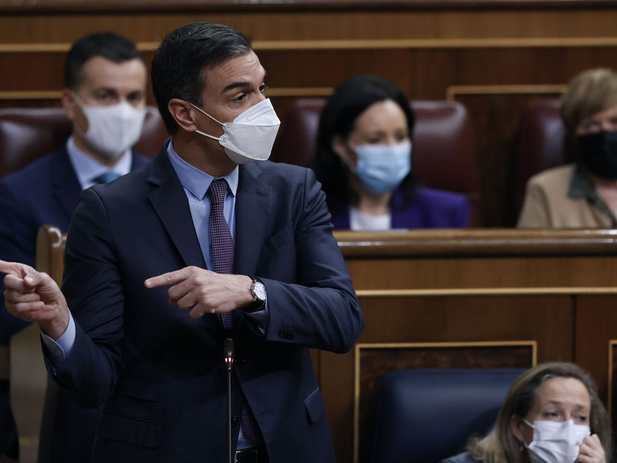 Foto: El presidente del Gobierno, Pedro Sánchez, interviene durante la sesión de control al Gobierno celebrada este miércoles en el Congreso de los Diputados. (EFE/Javier Lizón)