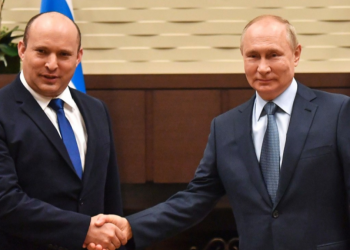 Primer ministro israelí se ofreció para mediar en la guerra: se reunió con Putin y habló con Zelensky