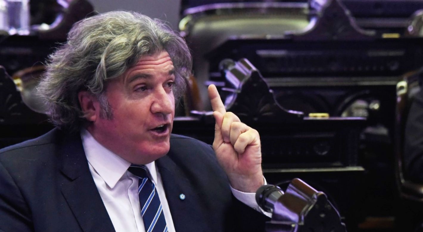 Ramón presentó una demanda colectiva al Estado nacional por los aumentos en electricidad