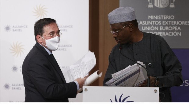 Albares evita pronunciarse sobre la visita a Marruecos o asuntos de Argelia