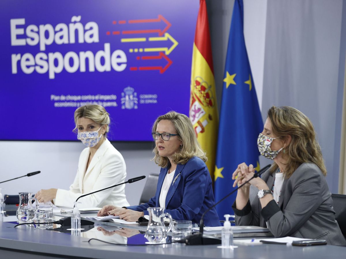 Foto: Yolanda Día, Nadia Calviño y Teresa Ribera. (EFE/Chema Moya) 