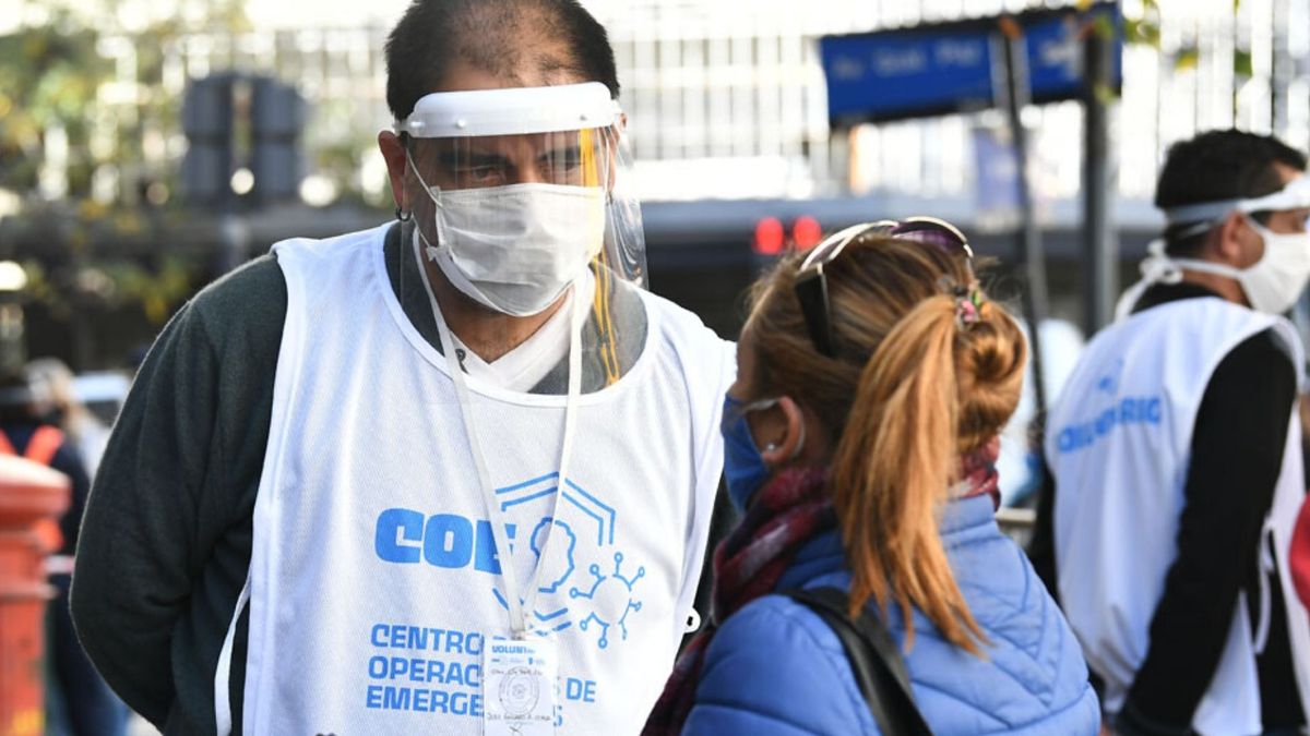 Córdoba: el uso obligatorio de barbijo en lugares abiertos será opcional y se eliminan aforos