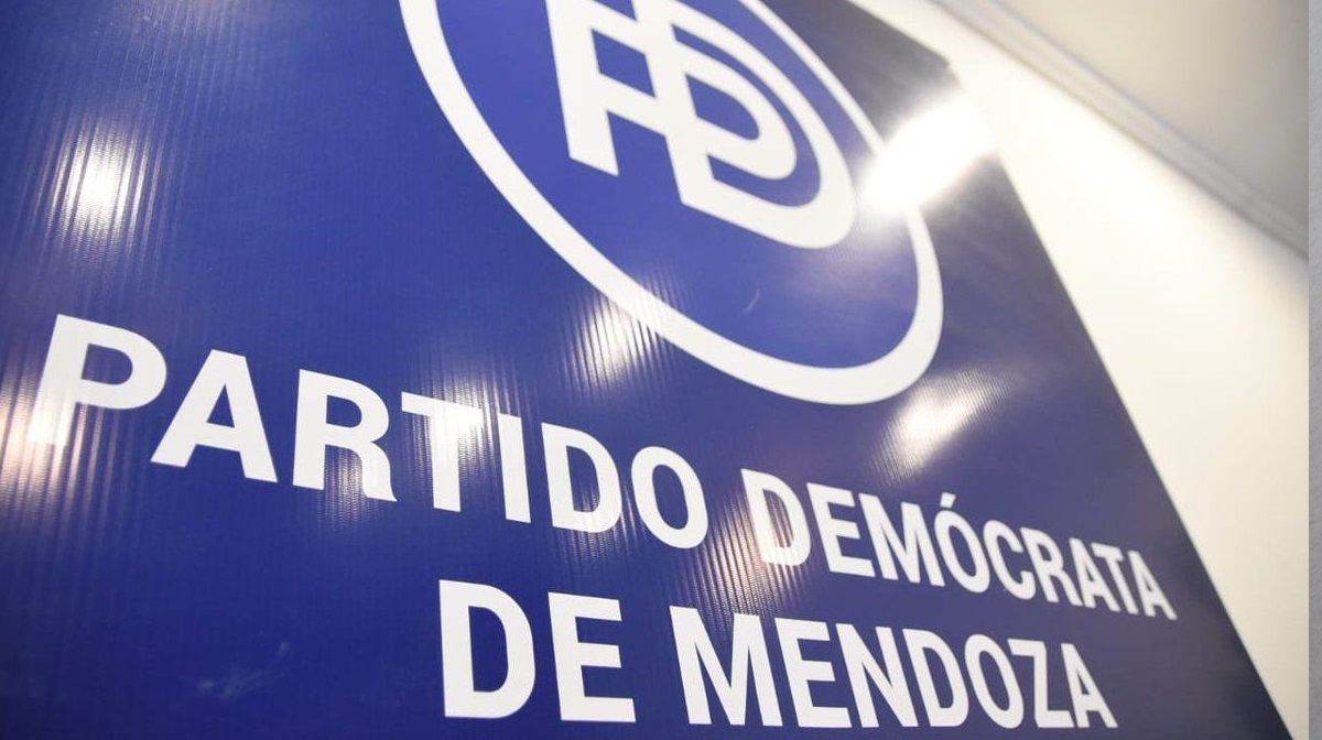 El PD llamó a arbitrar medidas para contrarrestar la avanzada del Gobierno nacional por el agua