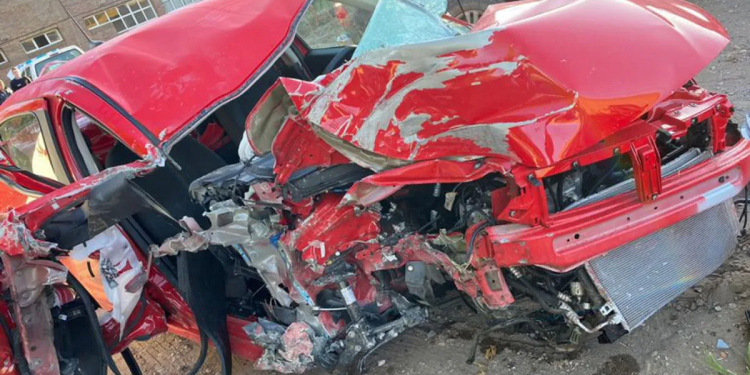 Entró borracho a una concesionaria, robó un auto y chocó a las cinco cuadras