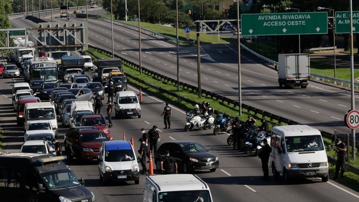 Fin de semana “extra large”: choques y tránsito pesado en los accesos de la Ciudad