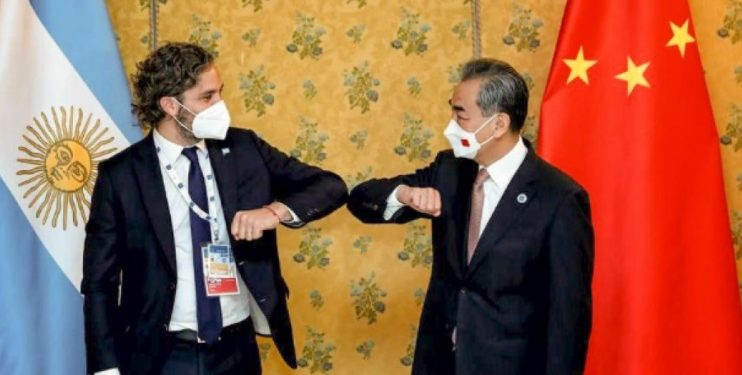 Formalizaron la adhesión a la Ruta de la Seda, que abre posibilidades de financiamiento