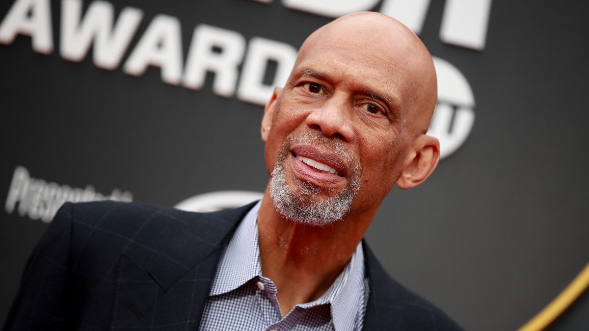 “Lakers: tiempo de ganar”: Kareem Abdul-Jabbar criticó con dureza a la serie de HBO