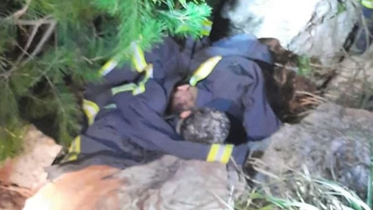 Milagro en Tornquist: volcaron con su camioneta y los encontraron vivos y abrazados en una cueva