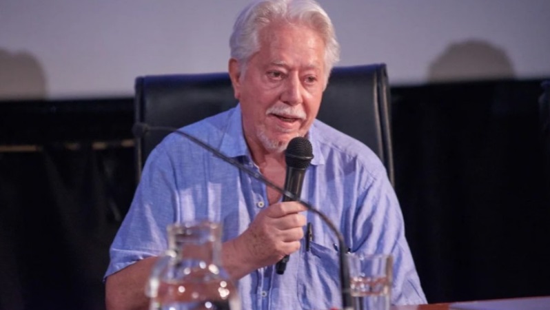 Por decreto, Alberto Fernández despidió a Luis Puenzo del INCAA