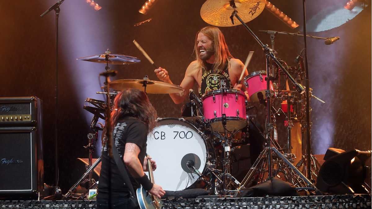 Premios Grammy 2022: así fue el homenaje a Taylor Hawkins, baterista fallecido de los Foo Fighters