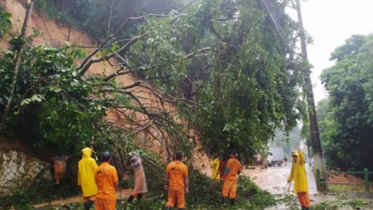 Se eleva a 16 el número de muertos por las lluvias torrenciales en Río de Janeiro