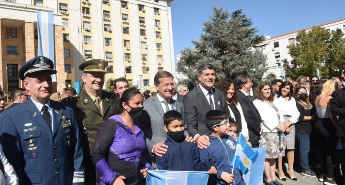 Suarez: “En nombre de las mendocinas y mendocinos, quiero decirles perdón y gracias”