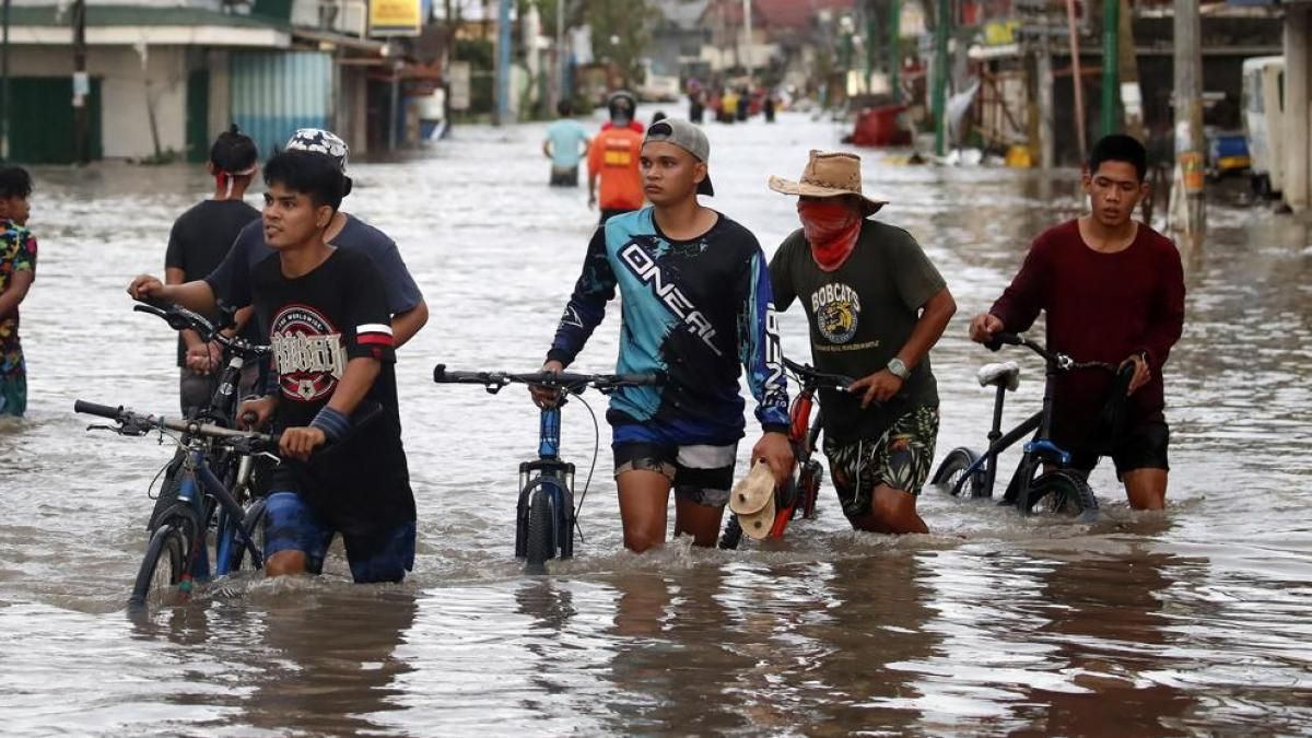 Ya son 133 los muertos por aludes e inundaciones por tormenta tropical en Filipinas