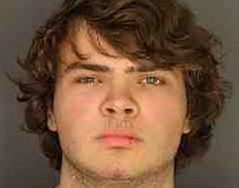 El asesino de Buffalo planeó el tiroteo durante meses e instaló especialmente una cámara en su casco para transmitir en vivo la masacre