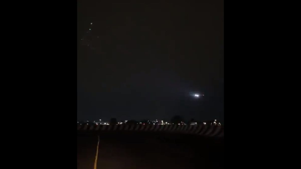 Al borde de la tragedia: un avión debió abortar el aterrizaje para evitar estrellarse con otro en México