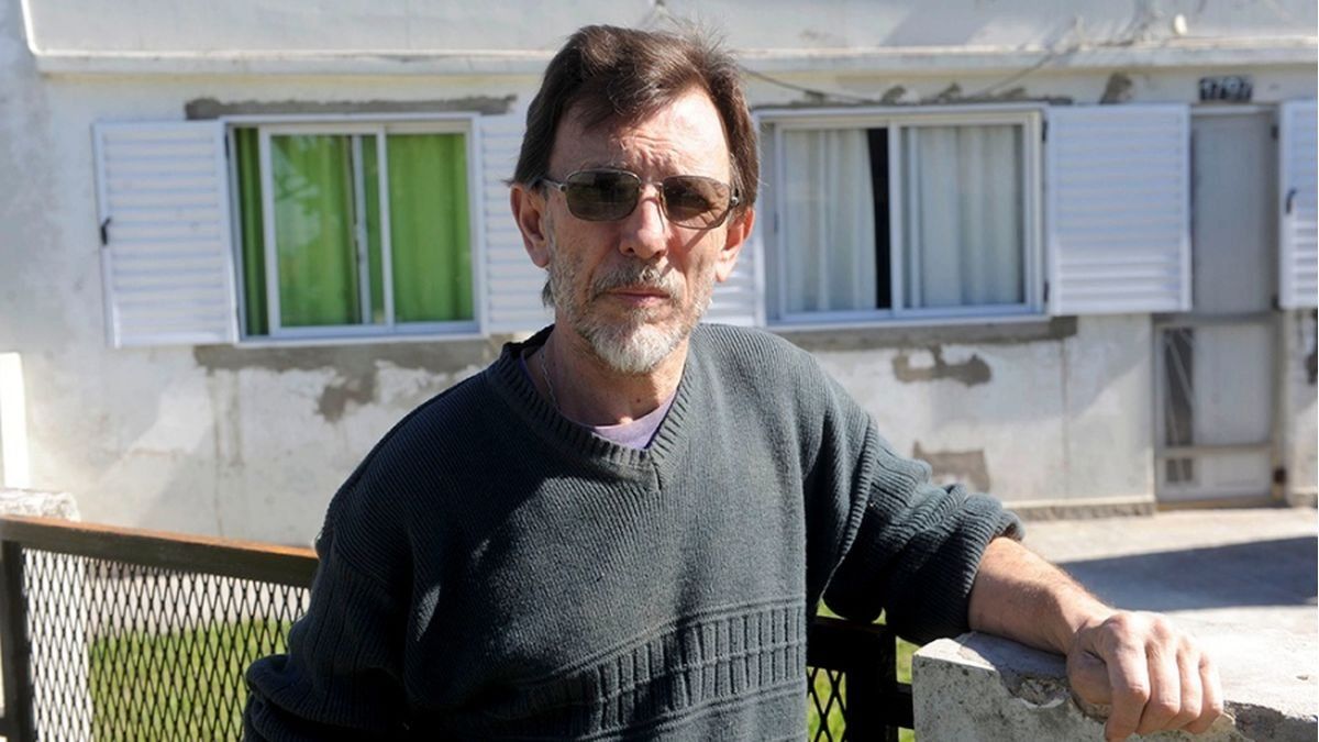 Censo 2022: el hijo de Julio López pegó un fuerte mensaje en la puerta de su casa