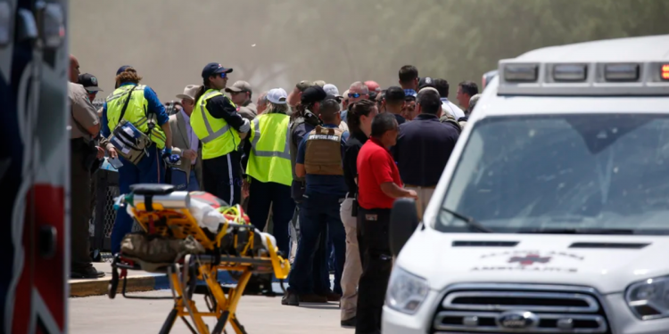 El autor de la masacre de Texas había advertido en Facebook que iba a atacar la escuela