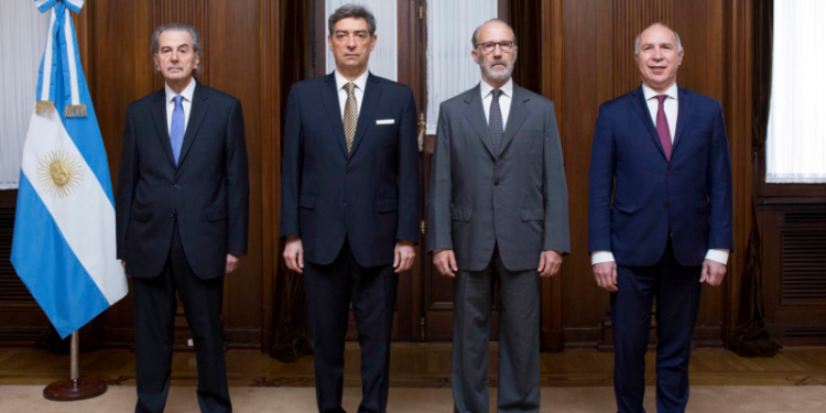 El Frente de Todos arrincona a la Corte: quiere que los supremos expongan en el Senado